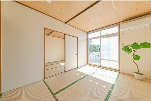 左京山コーポA棟の和室