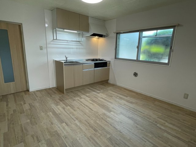 コーポカナイの居間・リビング|別号室の参考写真です