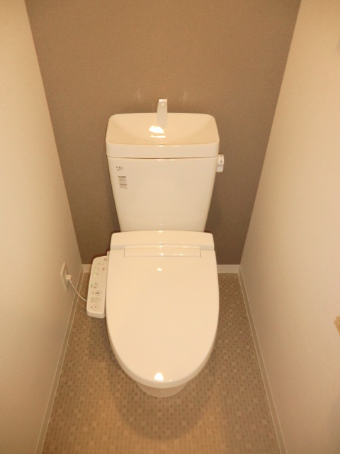 プレサンス塚本アクミリオンのトイレ