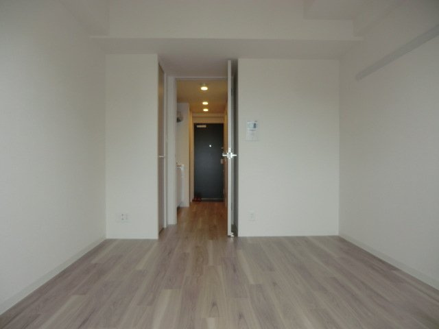 プレサンス塚本アクミリオンの居間・リビング