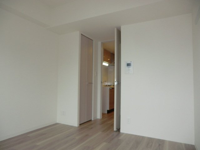 プレサンス塚本アクミリオンの洋室