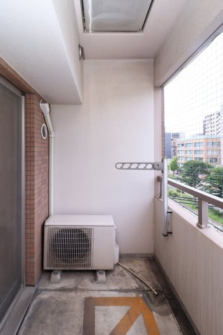 サヴォイエクセルシオール　５階のバルコニー|別号室のものです。現状優先です。