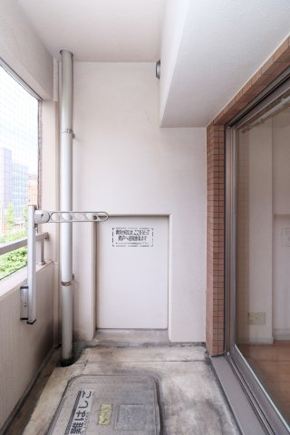 サヴォイエクセルシオール　５階のバルコニー|別号室のものです。現状優先です。