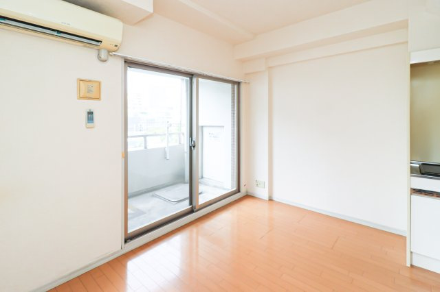 サヴォイエクセルシオール　５階の居間・リビング|別号室のものです。現状優先です。