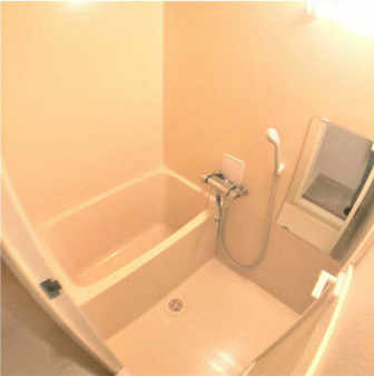 ルミエール久里浜の浴室|バストイレ別♪