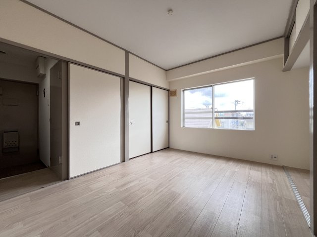 長居椿マンションの寝室