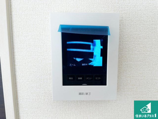 ●生駒市翠光台　新築一戸建ての防犯設備|カラーモニターインターホン！声だけでなく来訪者の姿や顔がモニターで確認できるので、小さなお子様がいらっしゃるご家庭でも安心できます！