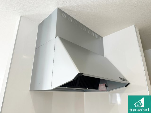 ●生駒市翠光台　新築一戸建ての設備|汚れにくいスロットフィルタでお手入れラクラク！ＬＥＤ照明付き！