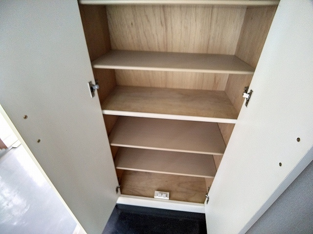 レオパレスエムエムワンの収納