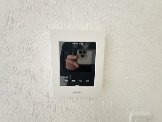 流山市向小金３丁目新築戸建【向小金小学校：9分】のセキュリティ|来客時も安心のTVモニター付きインターフォン