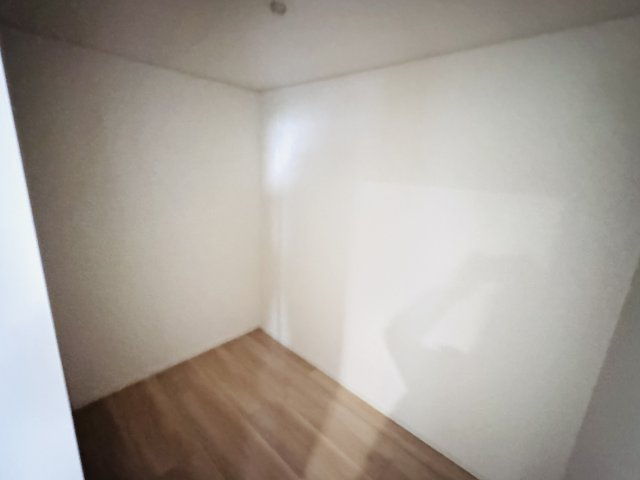 流山市向小金３丁目新築戸建【向小金小学校：9分】の内装|キッチン横・パントリースペース