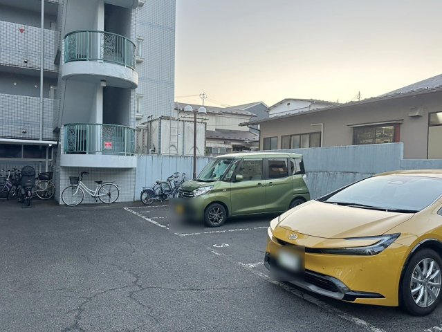 想定年間賃料　2,610万　想定利回り5.85％　鉄筋コンクリート造の駐車場