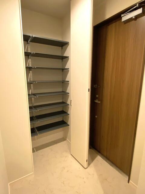 Ｈｏｕｓｅｋｕｌ　ＩＳ２の洗面所|洗面所、洗濯機置き場です