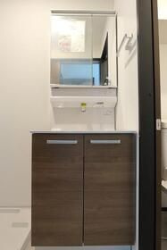 ルノン氷川台の独立洗面台