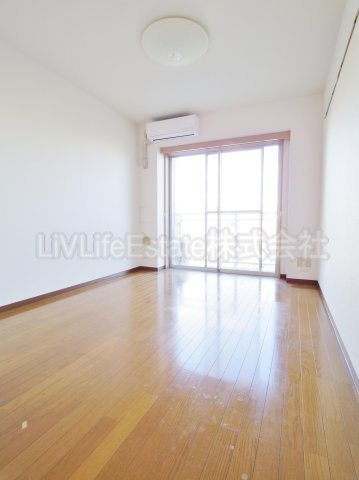 ビイルーム小金井の居間・リビング