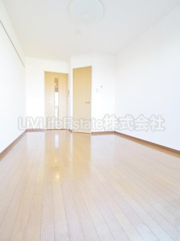 ビイルーム小金井の洋室