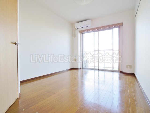 ビイルーム小金井の居間・リビング