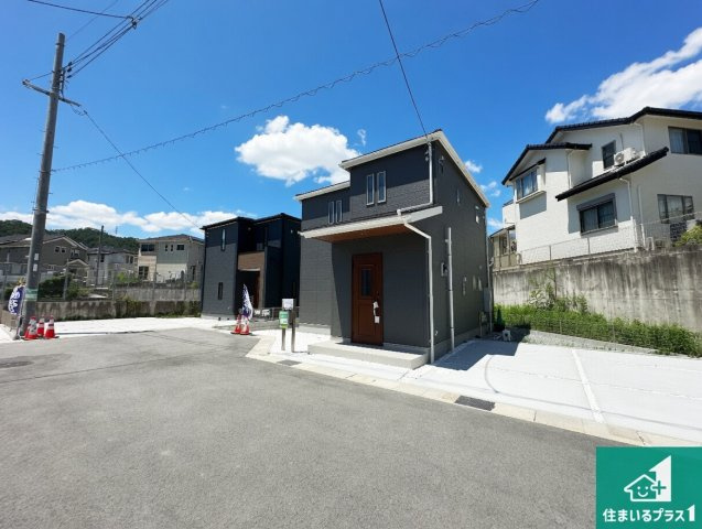 1(土)2(日)現地案内可能！　生駒市翠光台　全4邸の外観|お客様に長く安心して住んでいだだける事にこだわった家づくり！住んでからのアフターサービスにもしっかりと取り組んでいます！