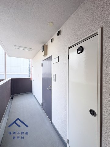 ロマネスク渡辺通第2の玄関