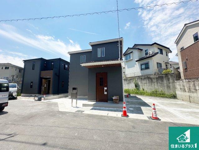 ●生駒市翠光台　新築一戸建ての外観|お客様に長く安心して住んでいだだける事にこだわった家づくり！住んでからのアフターサービスにもしっかりと取り組んでいます！
