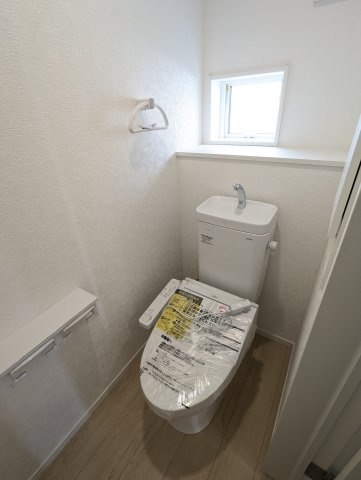 ひたちなか市平磯遠原町　第2の独立洗面台|広々脱衣スペース！毎朝おしゃれに忙しい女性の方にうれしいポイントです！