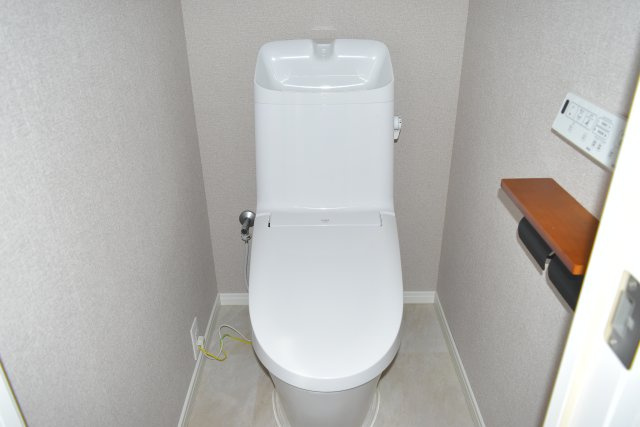 東大和市立野３丁目の中古マンションのトイレ