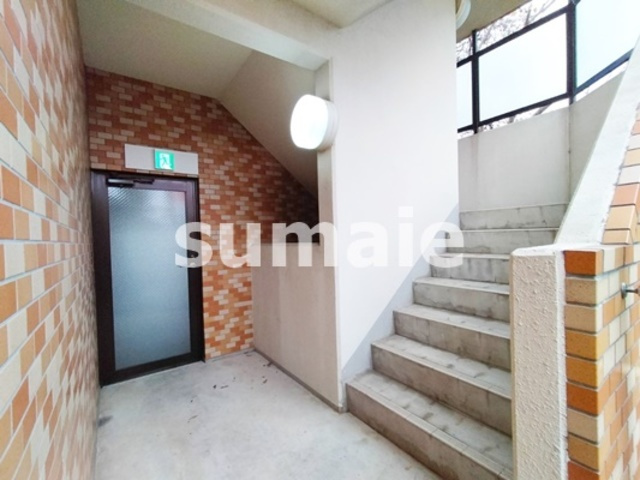 レイルビルⅢのその他共用部分|外階段。