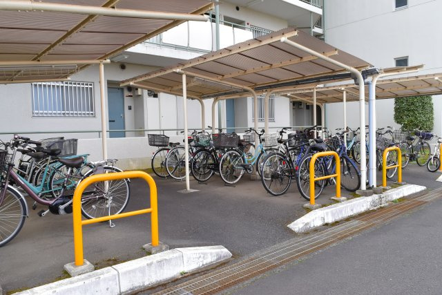 東大和市立野３丁目の中古マンションの駐輪場