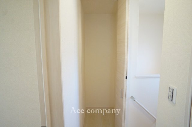 【収納】 | 八尾市小畑町2丁目　【3号棟/全4棟】 | 2階、廊下にある収納です♪