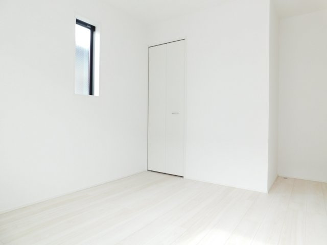 名古屋市港区遠若町１丁目の新築一戸建の洋室|◇洋室◇　　南面で明るい洋室５．７５帖　全居室収納完備♪