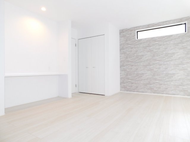 名古屋市港区遠若町１丁目の新築一戸建の居間・リビング|◇リビング◇　　南面で明るいリビング１７．２５帖　収納２ヵ所+カウンター付き♪