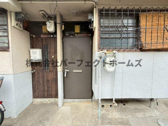 東田宮ハイツ　賃貸のその他|外側からみた玄関です