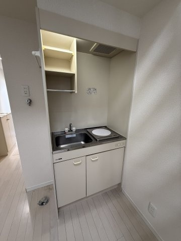 カーサビスタ横浜六浦のキッチン|IHクッキングヒーターで掃除も楽チン♪