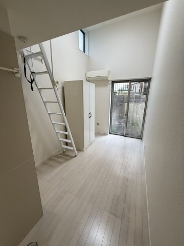 カーサビスタ横浜六浦の居間・リビング|陽当たり良好♪