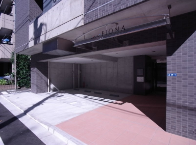 リブリ・Fionaの駐車場