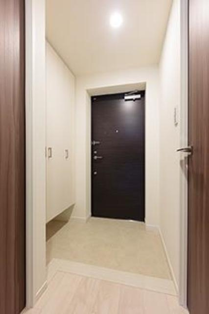 ベルヴュコート津田沼の玄関|※写真は同タイプ住戸です。