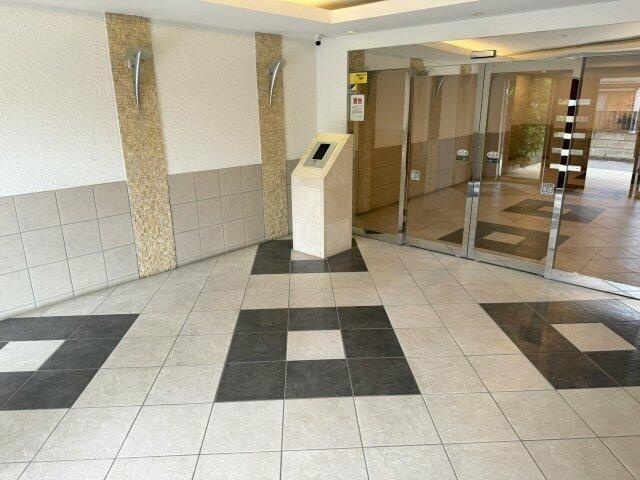 アイディーコート錦のエントランス