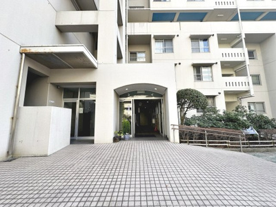 【外観】 | かもめ第二コーポ１４号棟 | アスール幼稚園まで徒歩５分！小さなお子様のいるご家庭も安心ですね！