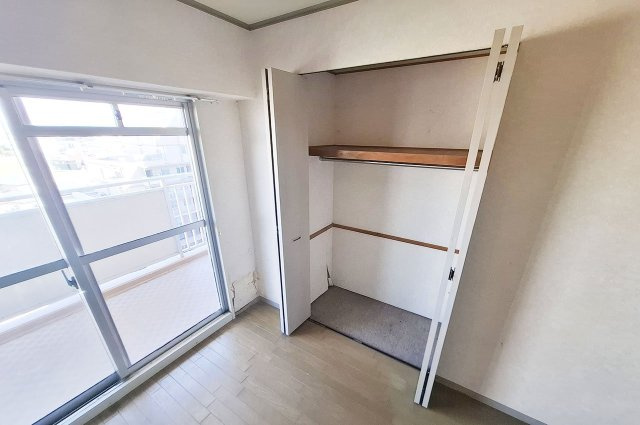 マスターズ・エル二色の浜の収納|洋室2：クローゼット