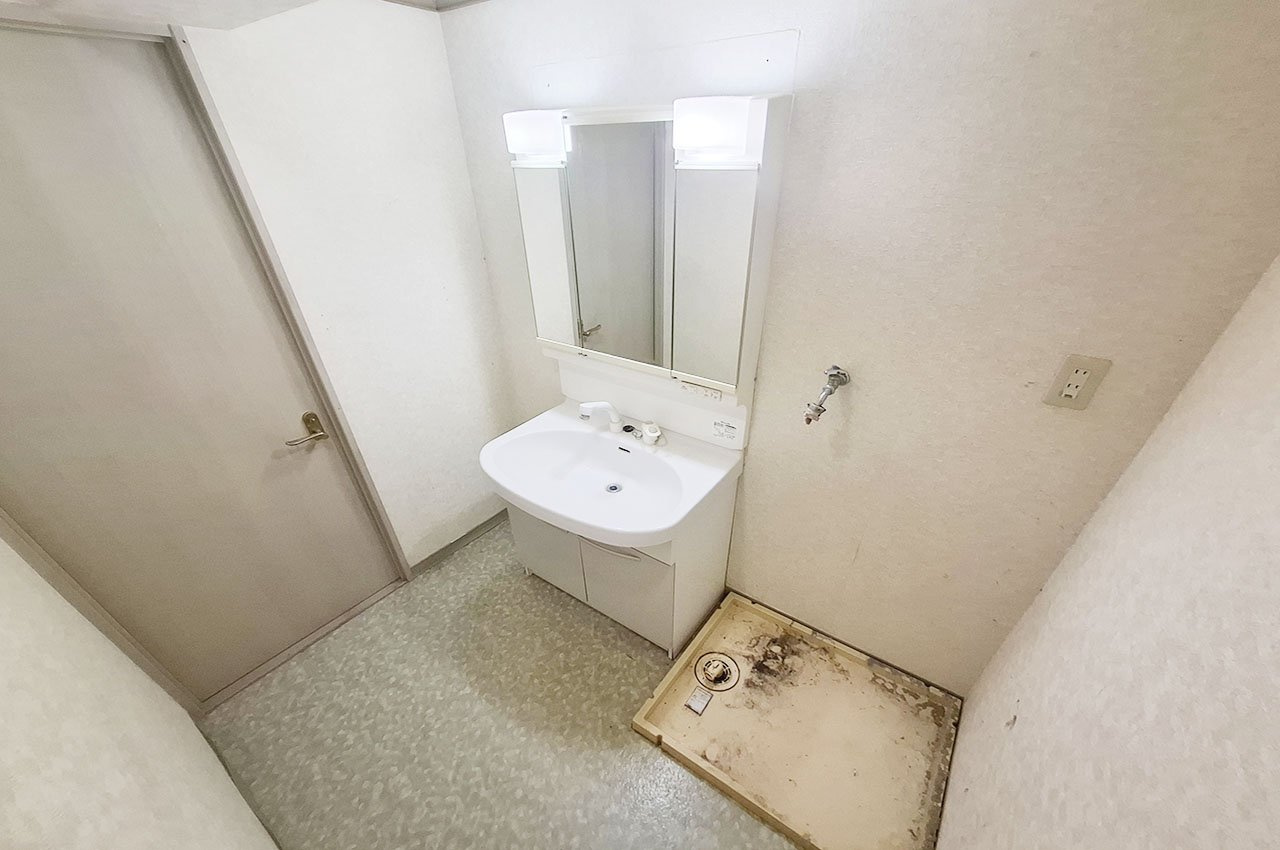 マスターズ・エル二色の浜の独立洗面台|洗面室