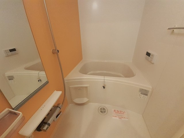 ラ　ビアンデ篠山Ⅰの浴室