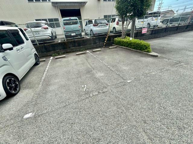 プロニティハウスの駐車場