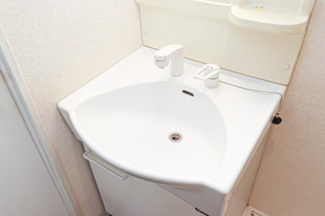 アレクサスラ・ストラーダ　７階の独立洗面台|別号室のものです。現状優先になります。