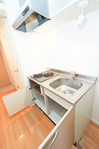 アレクサスラ・ストラーダ　７階のキッチン|別号室のものです。現状優先になります。