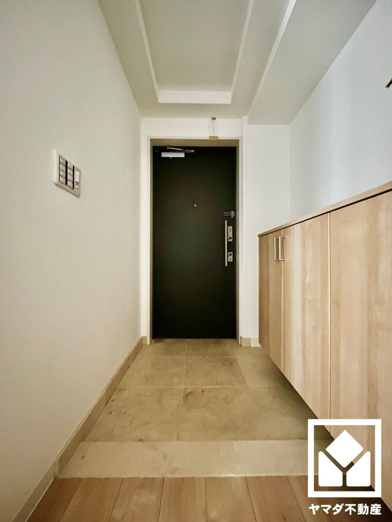 リーデンススクエア宇治伊勢田の玄関