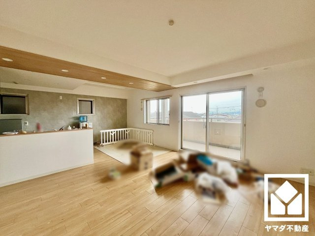 リーデンススクエア宇治伊勢田の居間・リビング