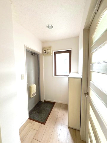 ビエノルースの玄関|301号室の写真を使用しています。