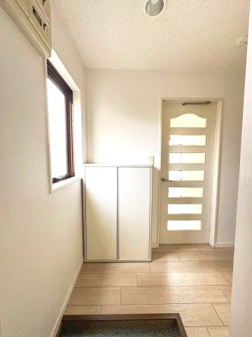 ビエノルースの玄関|301号室の写真を使用しています。