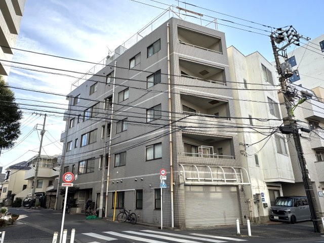 ビエノルースの外観