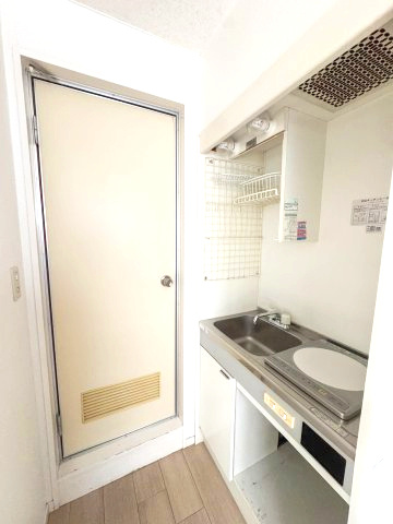 ビエノルースのキッチン|301号室の写真を使用しています。